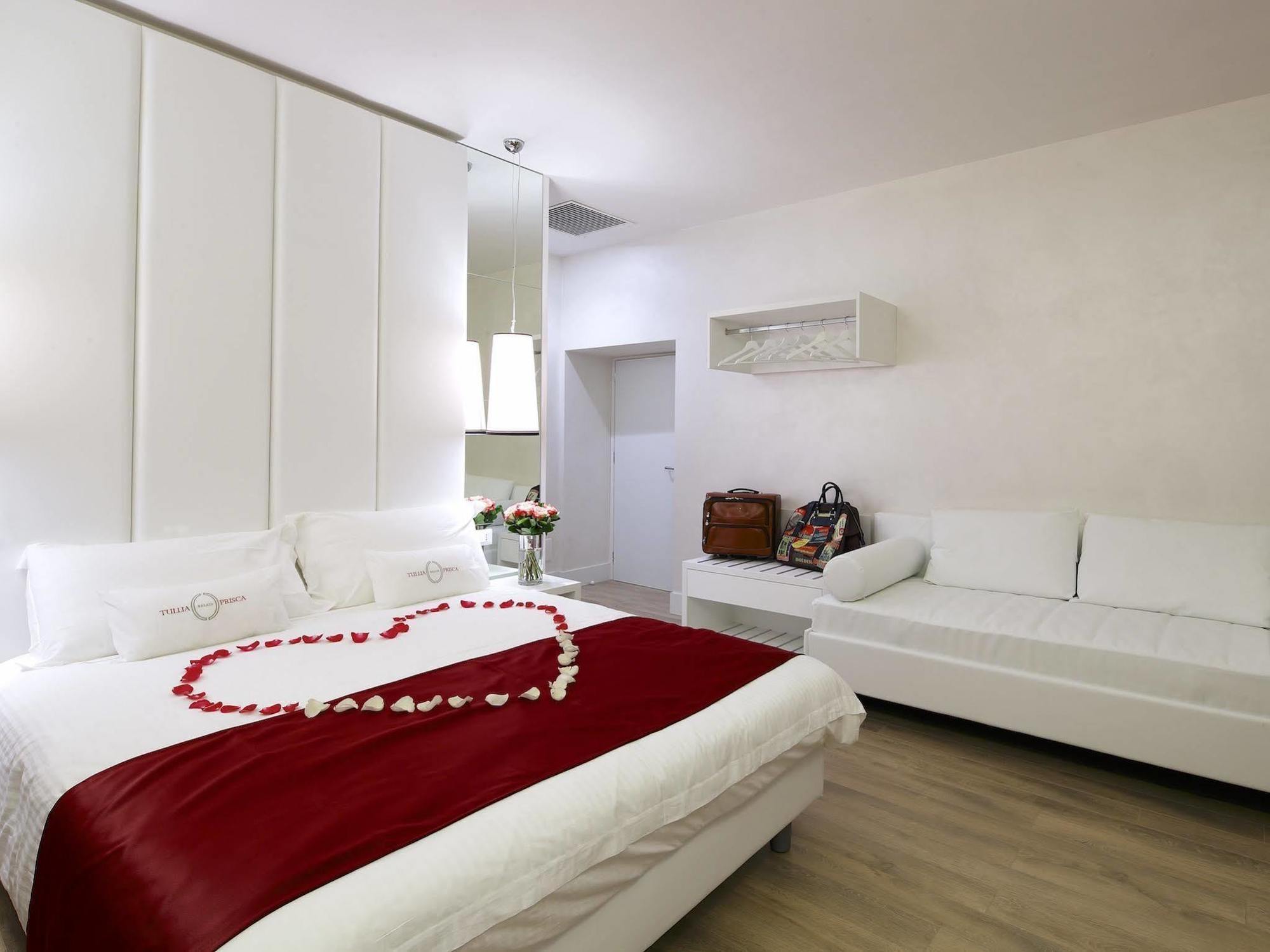 רומא Tullia And Prisca Relais Guest House מראה חיצוני תמונה